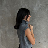 Cropped Knit Vest - Grey